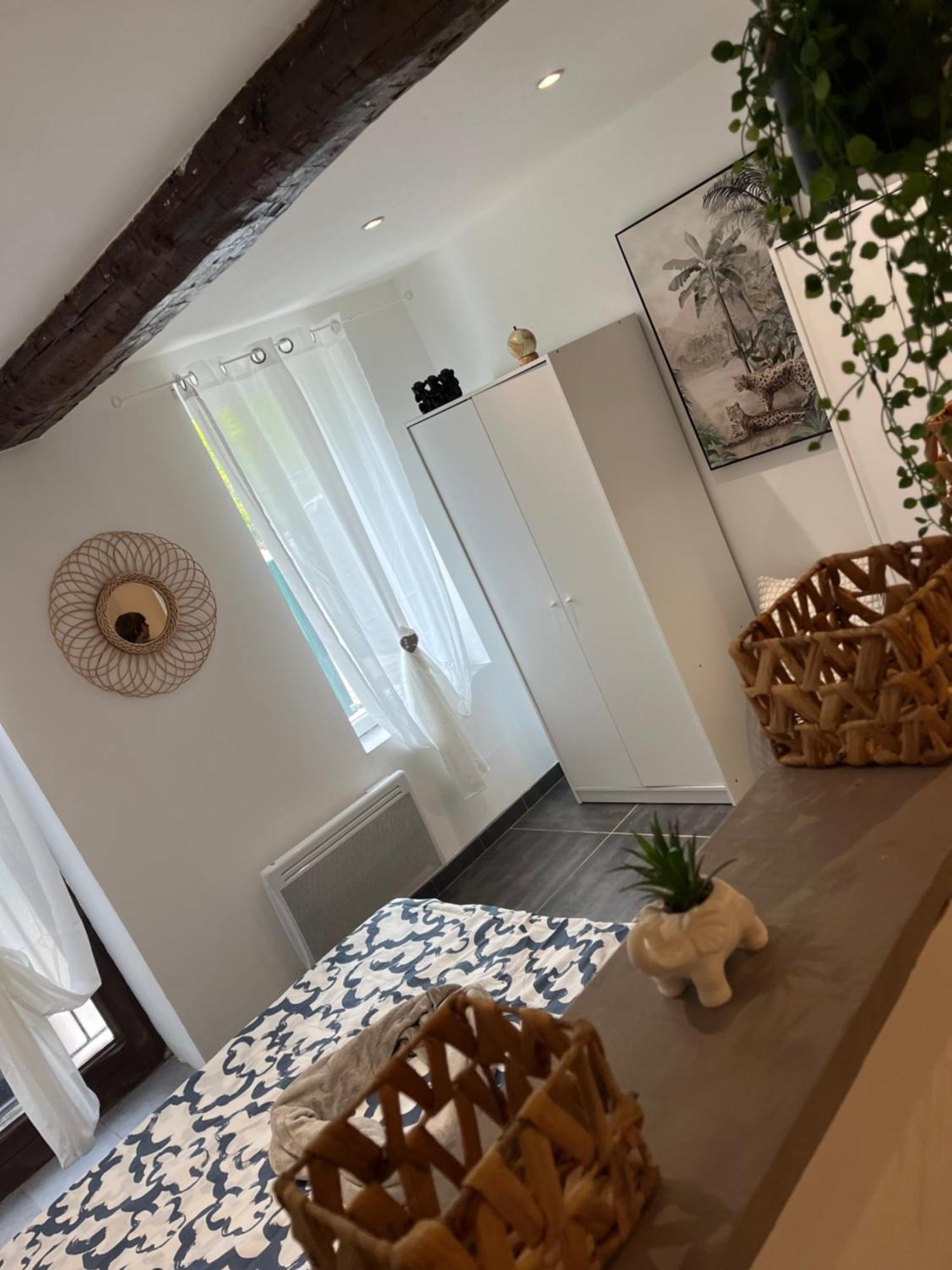 Appartement Avec Piscine Au Milieu Des Vignes Les Arcs-sur-Argens Экстерьер фото