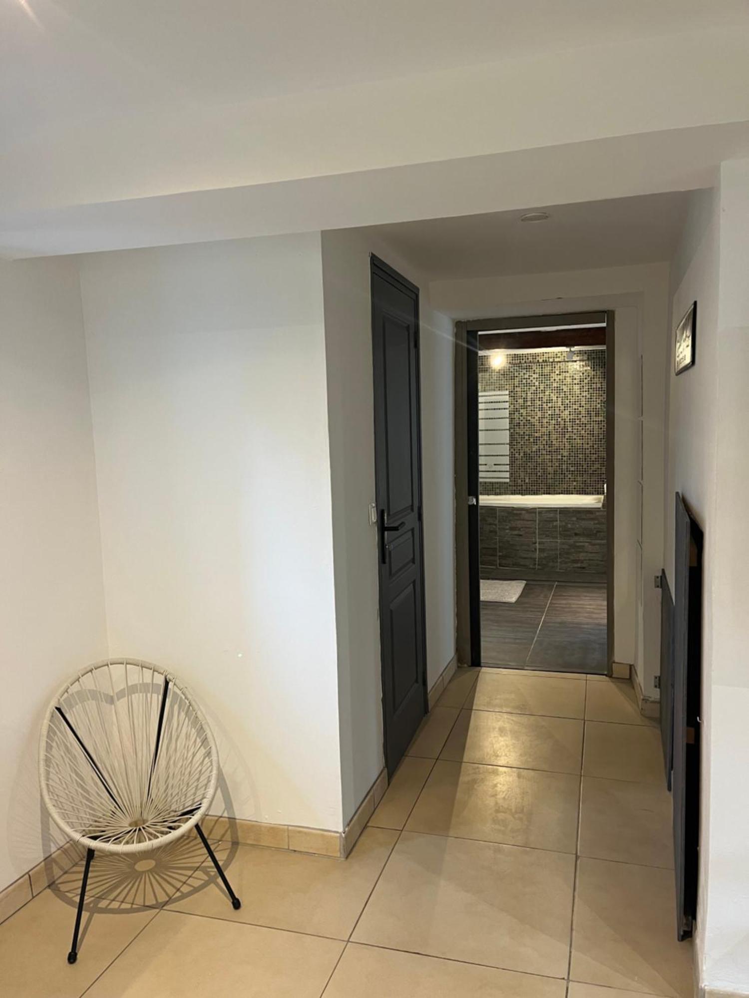 Appartement Avec Piscine Au Milieu Des Vignes Les Arcs-sur-Argens Экстерьер фото